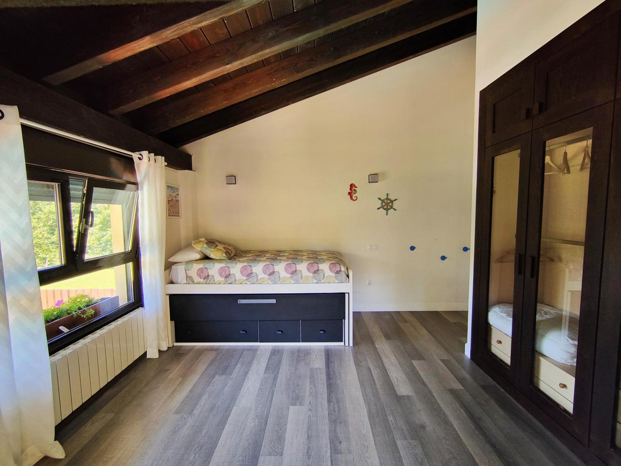 Chalet Con Piscina Climatizada En La Naturaleza Areatza Exterior photo